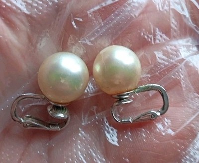 Vintage 1950s CINER Clip-on Earrings Faux Pearl Dome Silvertone Estate Jewelry 