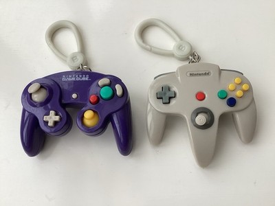 Takara Tomy Nintendo Game Controller Mini Figure Backpack Hanger Lot of 2