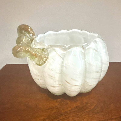 White hand-made pumpkin-Shaped Art Glass Decorative Bowl w/ Clear Stem Handle