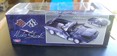 MotorMax 1961 Chevy Corvette Mako Shark 1:18 Diecast Car NOS in