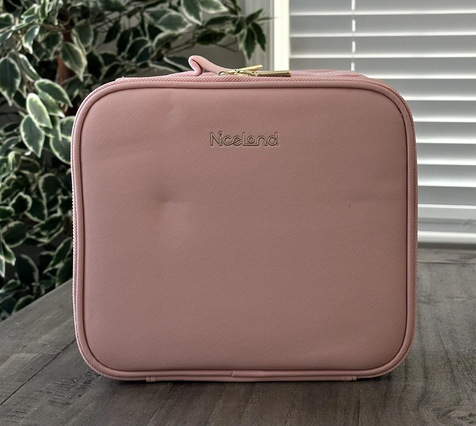 NiceLand Women’s Makeup Organizer Bag w/ Built-in LED Mirror Soft Pink *Plz Read