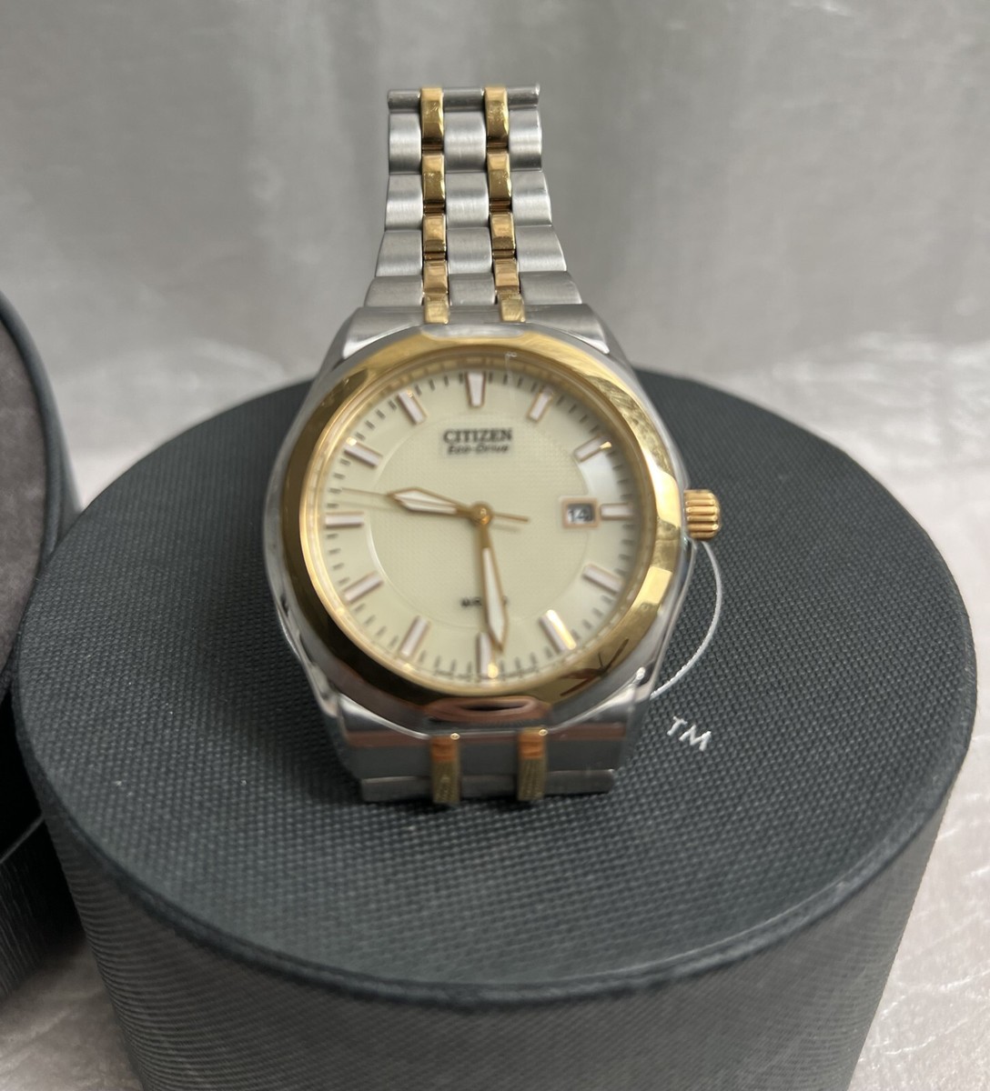 Mens Citizens Eco-Drive Two Tone Watch Solar Power no  display picture 3