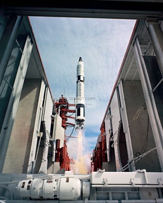 GEMINI 11 SPACECRAFT LIFT-OFF FROM LAUNCH COMPLEX 19 - 8X10 NASA