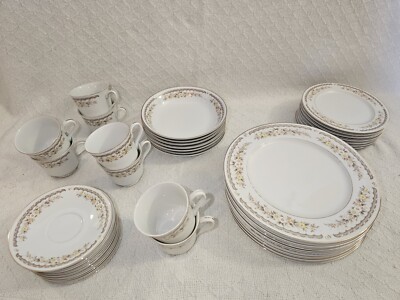 Ekco International Exquisite Fine China   Golden Autumn Collection