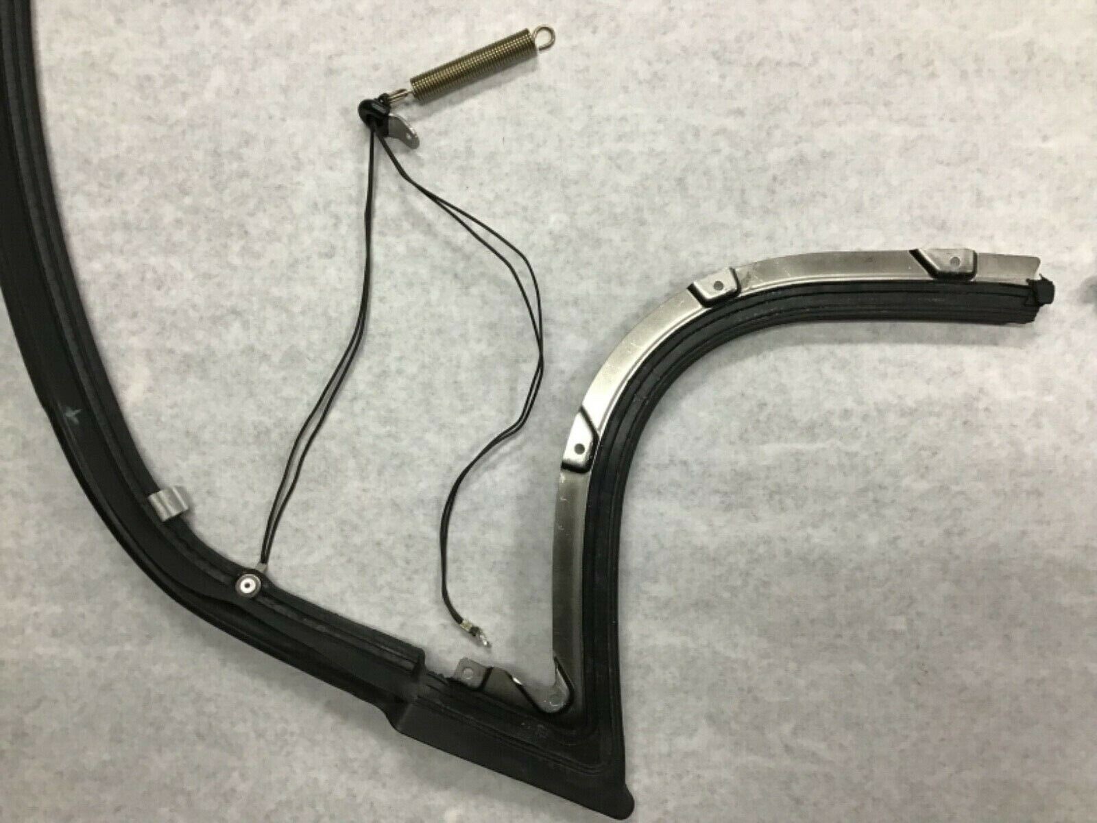 Maserati GranTurismo GranCabrio M145 Rear Bottom Converible Top Rubber Seal