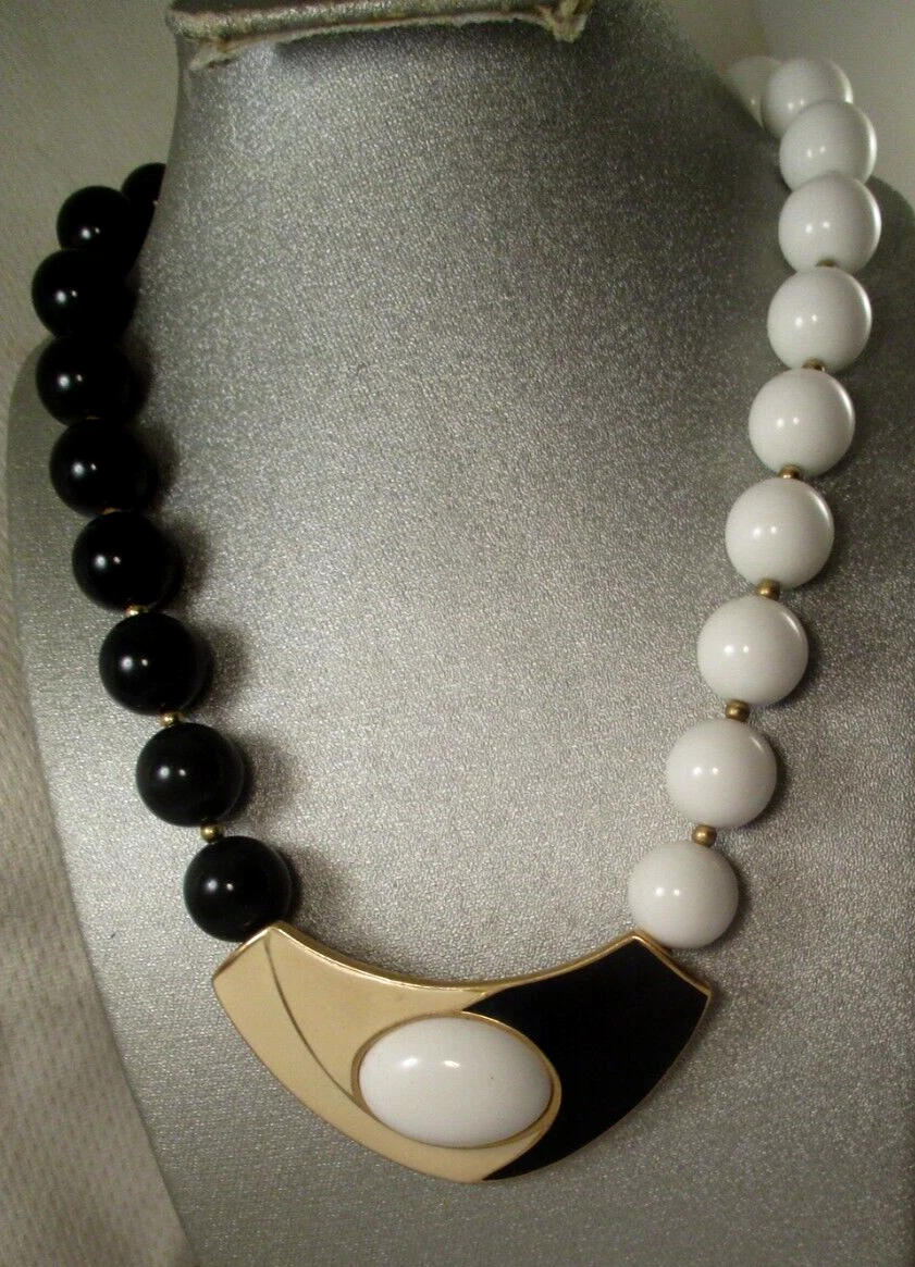 OFF WHITE COLLANA VINTAGE ANNI 80 90 TRIFARI SMALTO BIANCO NERO E BIANCO SPORCO DICHIARAZIONE