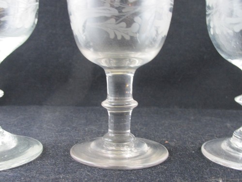 1860S PITTSBURGH GLASS SET OF 3 WINE GOBLETS 4.25 INCHES ENGRAVED LEAF SPRAYS - Picture 3 of 5