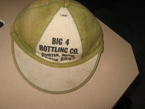 VINTAGE BIG 4 BOTTLING CO. AUSTIN MINNESOTA HATPHONE 2567 COCA COLA ??