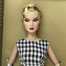 2023 Integrity Toys East 59th VICTOIRE ROUX Love Knot Of Gold Dressed Doll NRFB