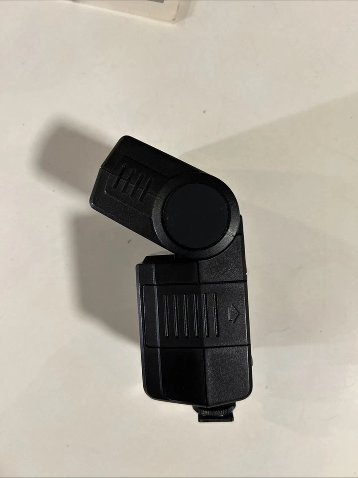 Vintage Flash Toshiba ES-30 With Case - Image 3 of 4