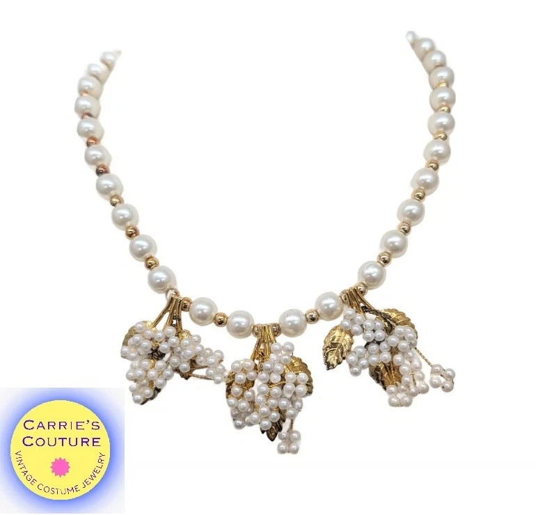Collana vintage anni 80 firmata Valentino finta perla grappolo d'uva