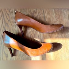  Tory Burch   Leah  Brown Leather Mid Heel Pump Sz: 7.5M