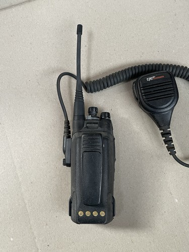 Tait TP9300 Series Portable UHF Two Way Radio including Microphone - Picture 6 of 7