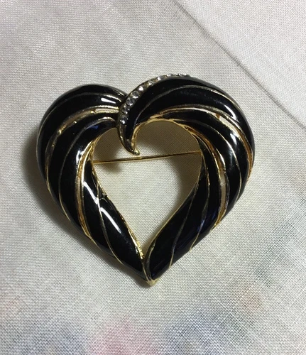 Vintage Costume Jewelry Heart Brooch Pin Lot PC-59