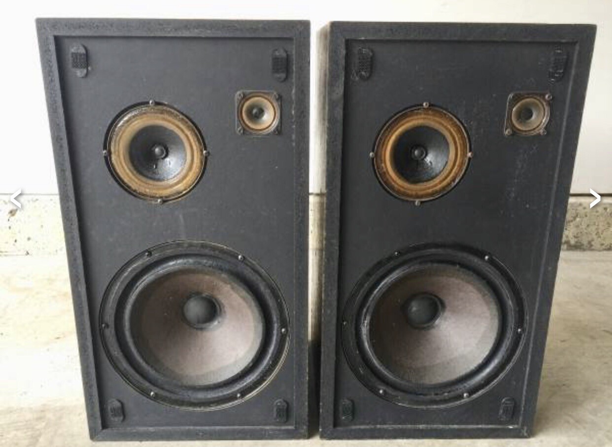 Pair Of KLH Speakers Model 363 way with 12″ woofers No Grill Tested