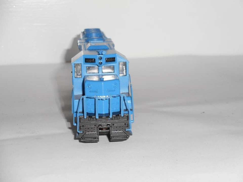 Bachmann Conrail Diesel in DCC mode.  Excellent operation. HO Scale. No box - Image 4 of 4