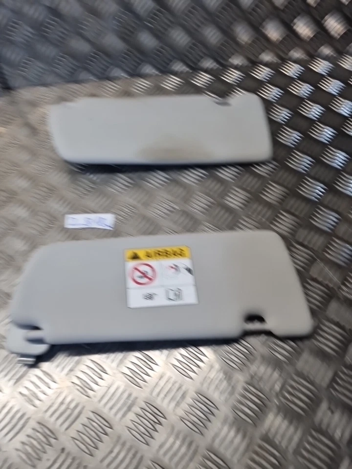 LES PARE-SOLEIL LATÉRAUX DROIT ET GAUCHE RENAULT CAPTUR 2020 964004288R ONT... - Photo 4/4