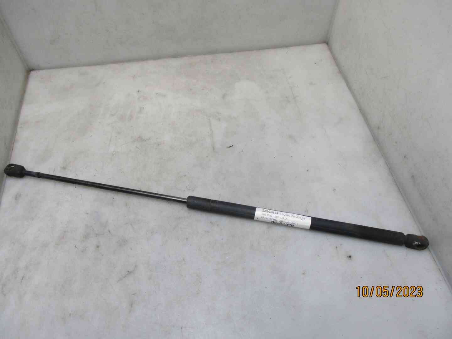 Verin hayon gauche Peugeot 306 873193