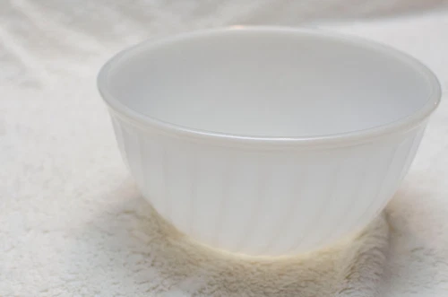 VTG Fire-King White Swirl Mixing Bowl 9" Nesting Bowl Milk Glass Anchor Hocking