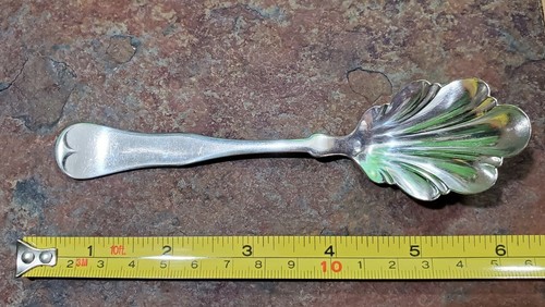 ๐ ROGERS & BRO ANTIQUE c1872 FIDDLE PATTERN SILVERPLATED SUGAR ๐ SHELL SPOON - Picture 3 of 8