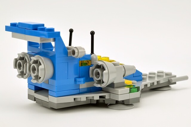 LEGO Classic Space - Rare 11910 Micro-Scale Cruiser Galaxy