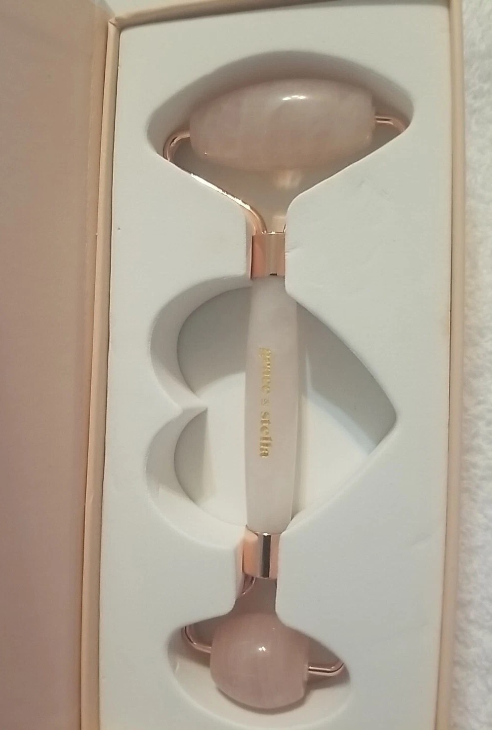 Grace & Stella Rose Quartz Facial Roller Beauty Tool Anti-Aging Massage Crystal