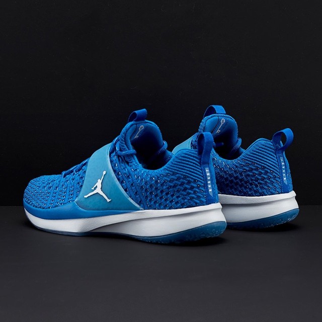 Nike Jordan Trainer 2 Flyknit Trainers Gym Casual - UK Size 7 (eur 41) Blue | Compra online en eBay