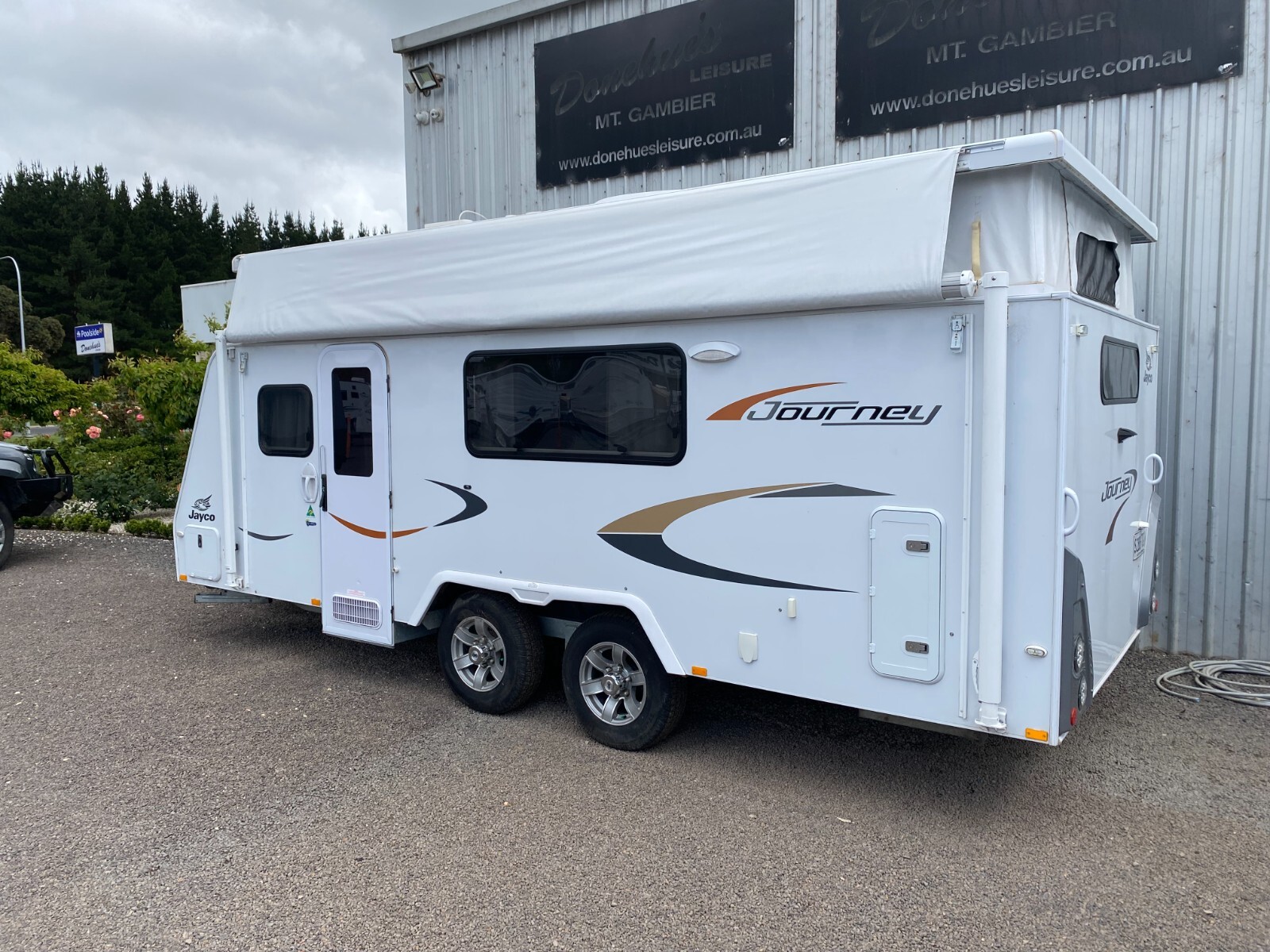 JAYCO JOURNEY POPTOP 2019, QUEEN BED & 3 BUNKS, ROLLOUT AWNING INC