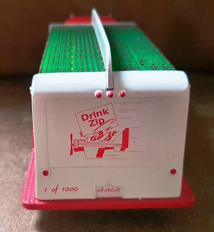 1951 Ford Bottlers Truck F6 Diecast First Gear Special Limited Edition 1 of 1000 - Image 2 of 4