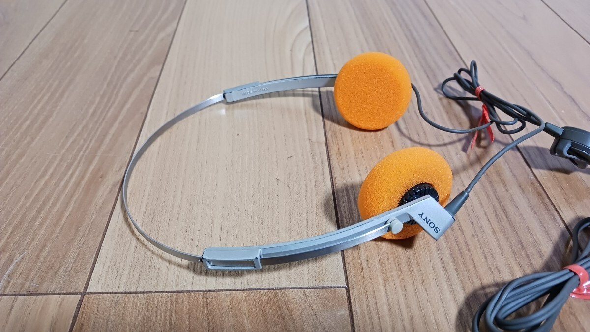 Sony MDR-4L1S Dynamic Stereo Headphones for Walkman WM-2 Used from