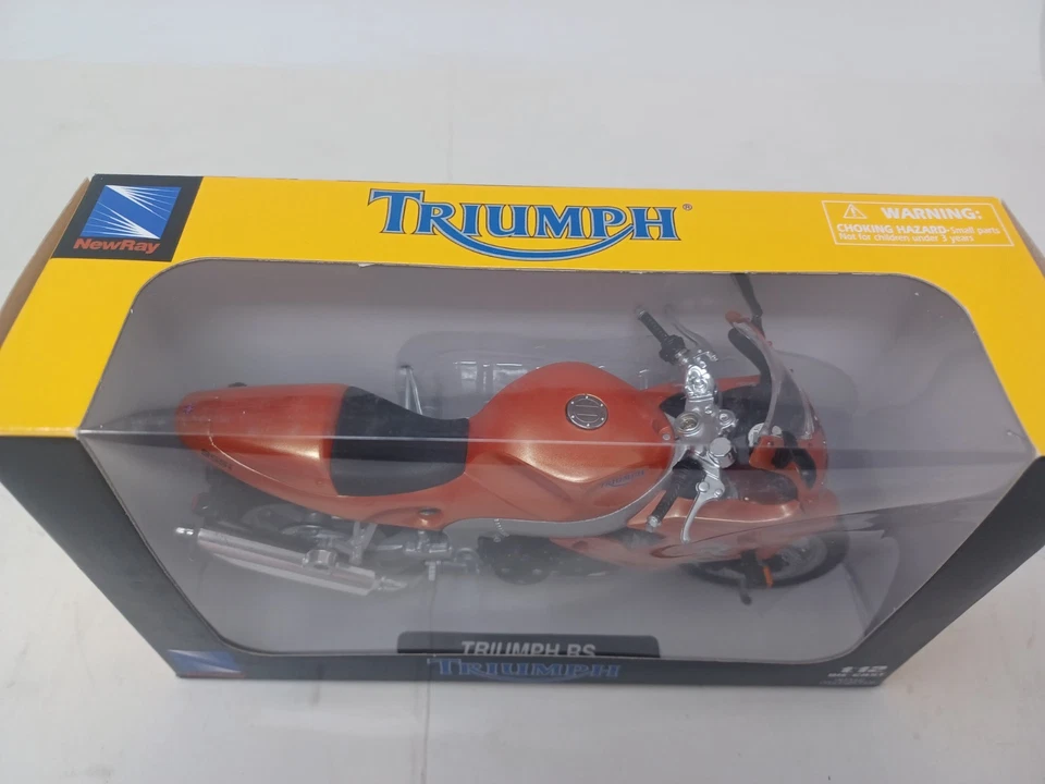 Nuevo Ray Triumph RS en rojo 1:12 diecast  Foto 4 de 4