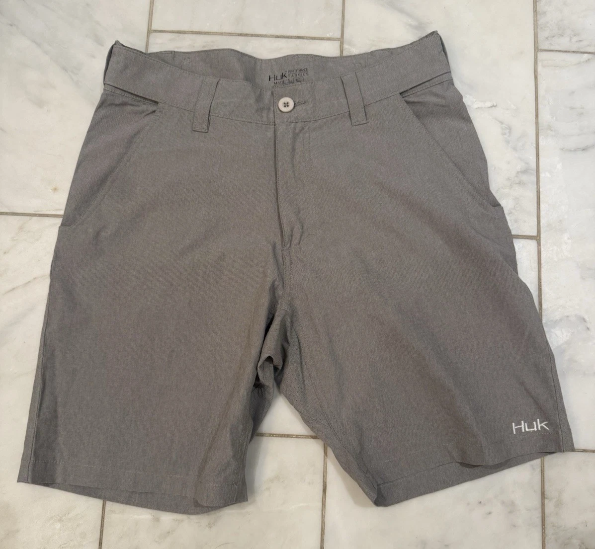 Mens Size Small HUK Rogue Performance Fishing Shorts Grey EUC! Zip Pockets
