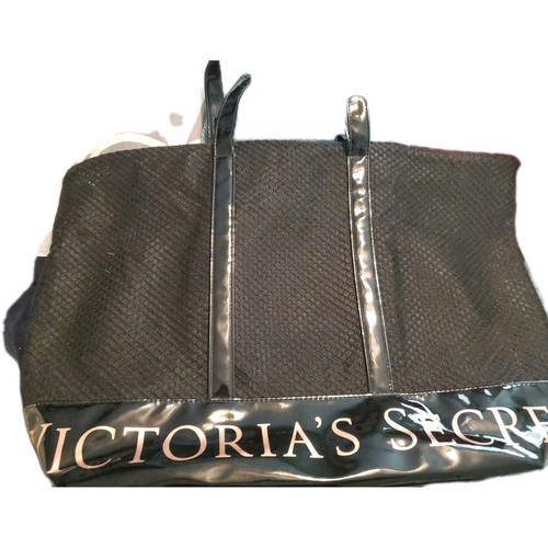 Victoria Secret Weekender Over The Shoulder Overnight Travel Beach Gym Bag Black