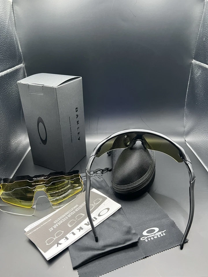 Marco negro Oakley RADAR EV PATH con lente azul Prizm  Foto 4 de 4