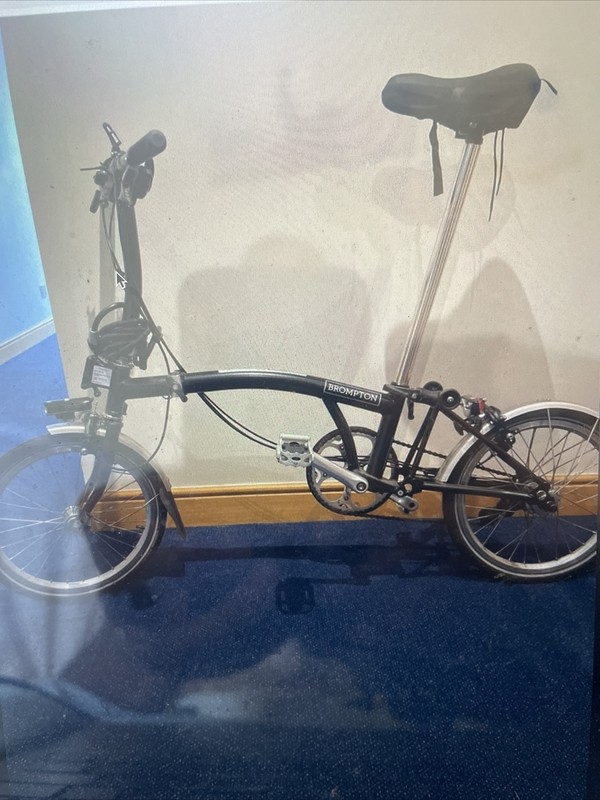 brompton folding bike 6 speed, Used, includes warranty and accesories