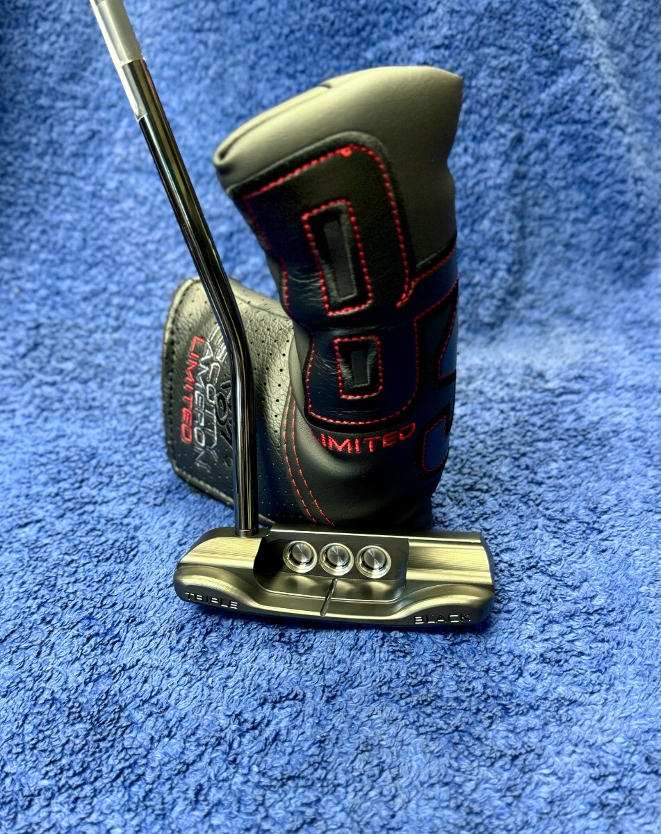 SCOTTY CAMERON TRIPLE BLACK CATALINA PUTTER, 34 INCHES (T-235.5