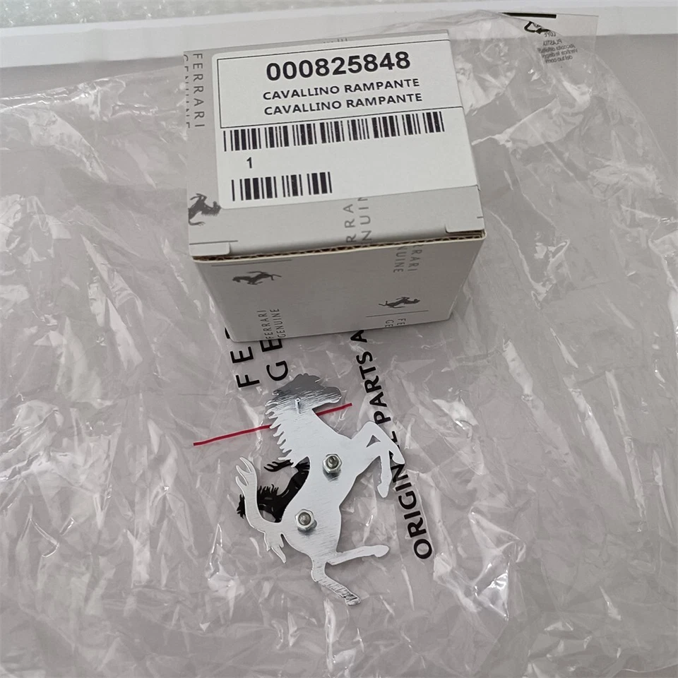 Parachoques trasero Ferrari 296GTB 488 pista astilla caballo emblema insignia OEM 825848 Foto 2 de 2