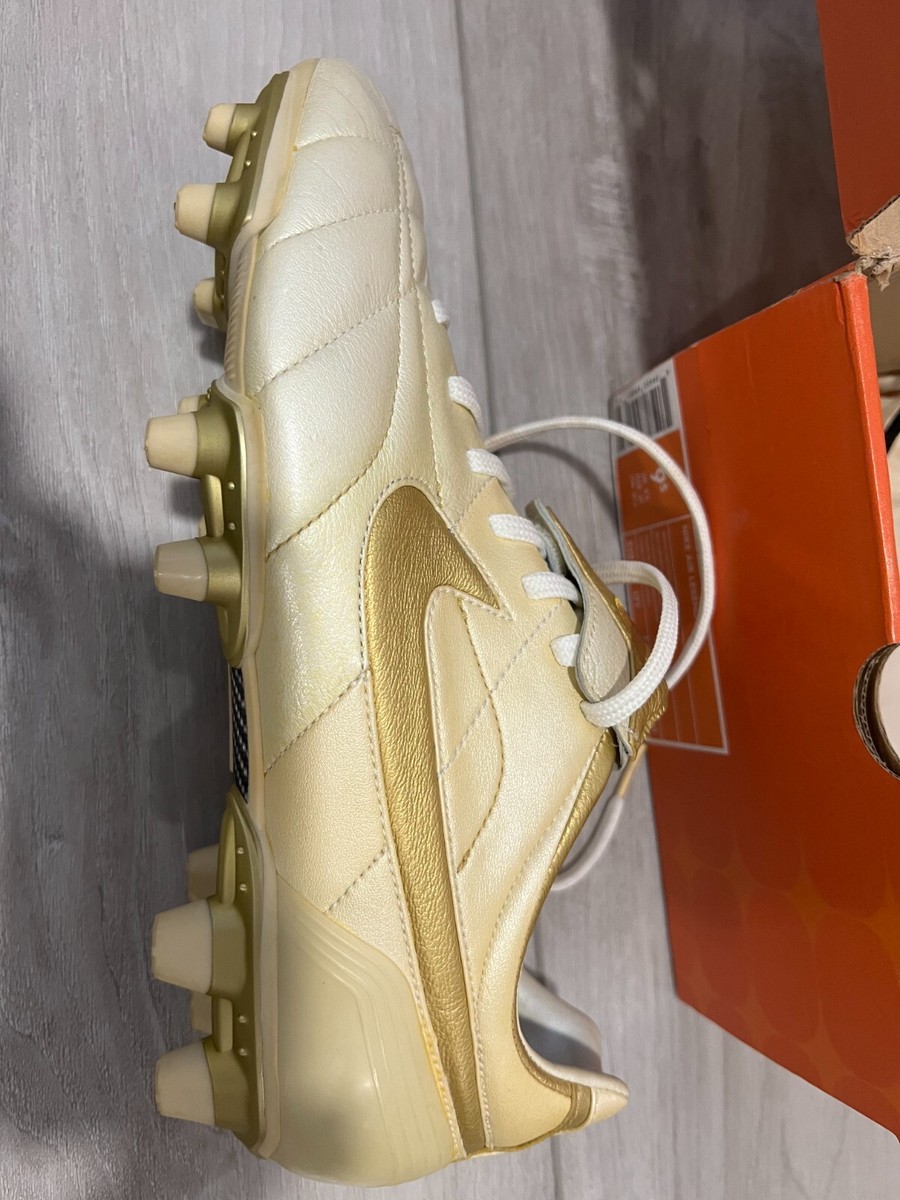 Nike Air Legend Ronaldinho White Gold R10 FG soccer cleats boots