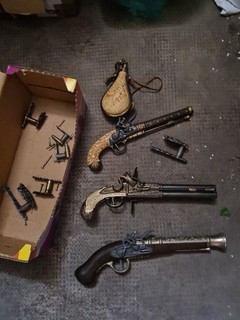 Deko Pistolen antik ohne Funktion