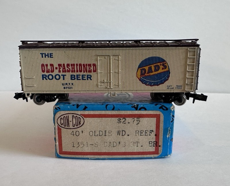 Con-Cor N Scale 1351-S 40' Oldie Wood Reefer Dad's Root Beer URTX #87121