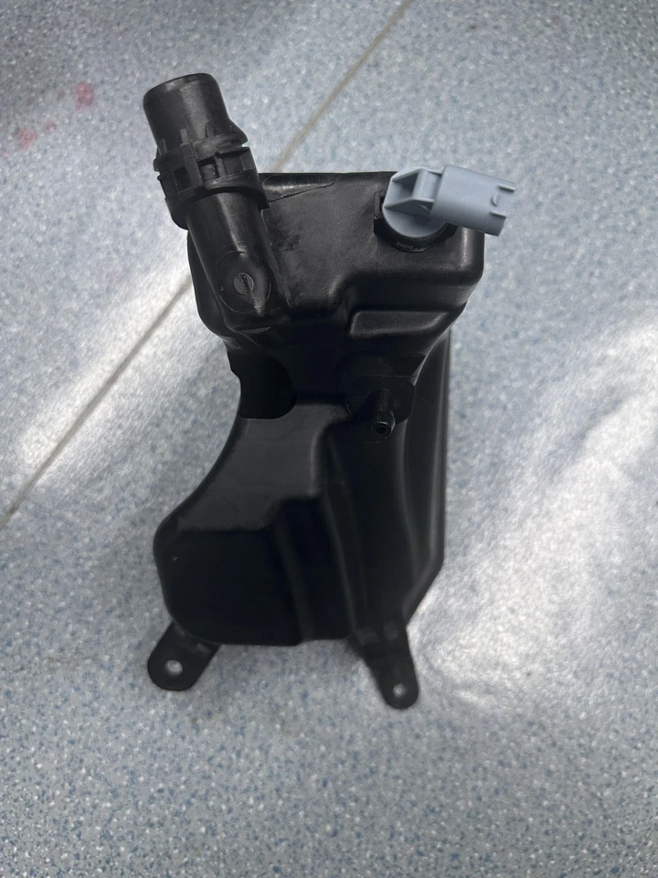 For BMW 325i 328i 335i Coolant Reservoir Overflow Expansion Tank & Sensor & Cap - Image 3 of 4