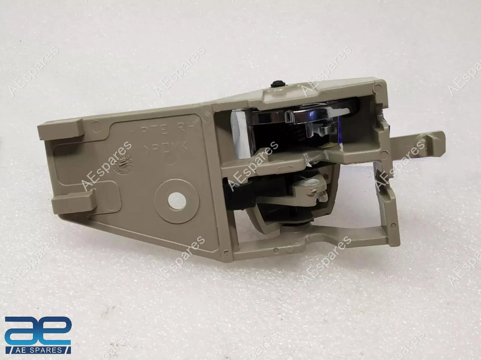 Interior Door Handle RH For Suzuki Ciaz 2014-Now Ertiga 12-25 Swift Dzire 12-16 view 2