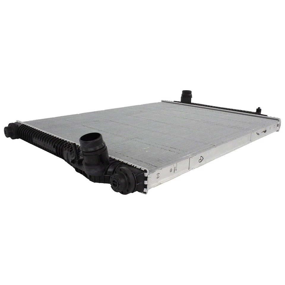 RAD123 Motorcraft Radiator for Ford F-650 F-750 2016-2019, 2021 - Image 3 of 3