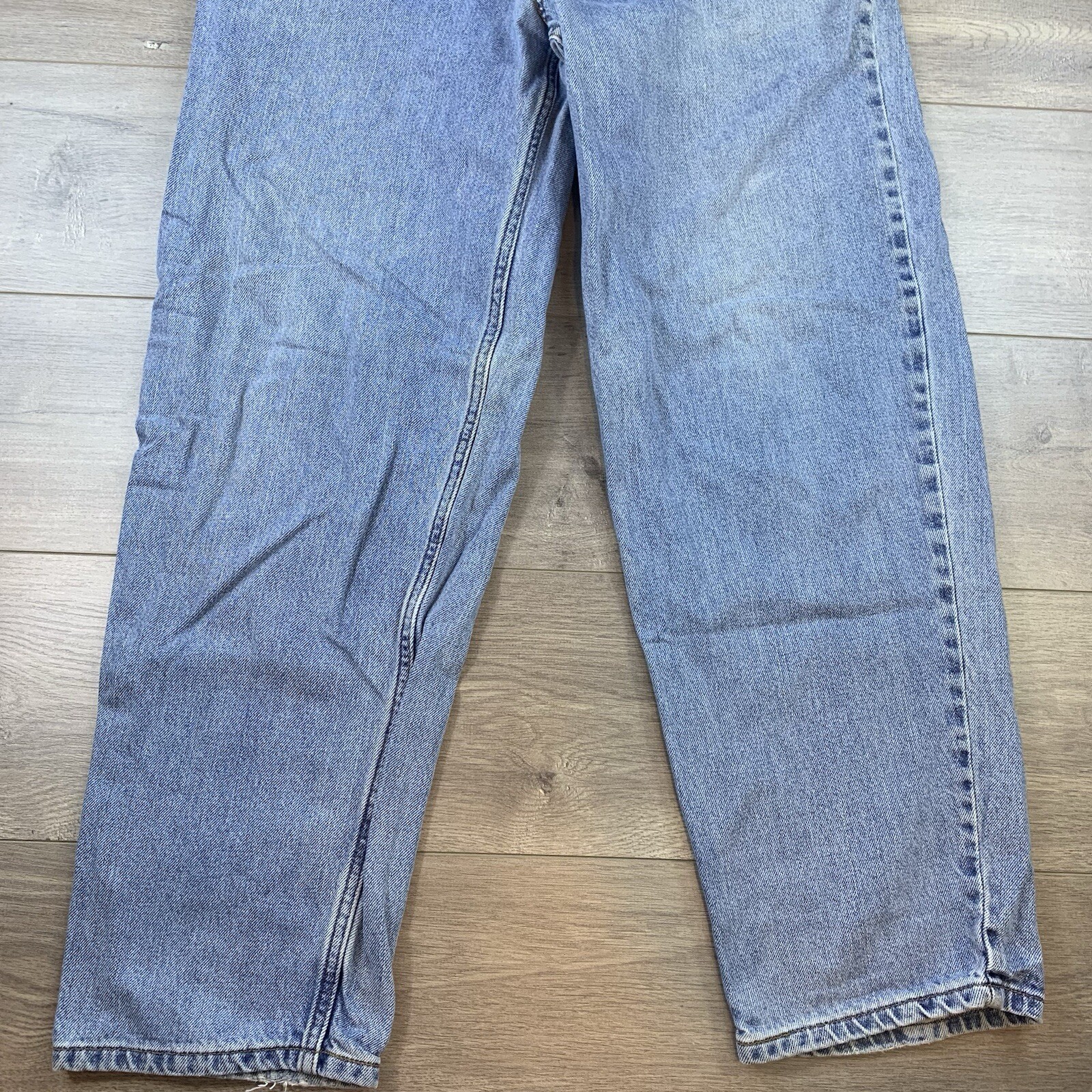 Levis 560 Jeans Mens Size 36 x 32 Comfort Fit Blue Light Wash Denim Vintage 90s thumbnail 4