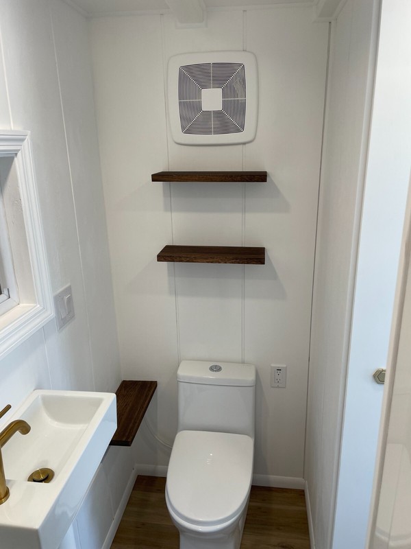 2024 Custom-Built Tiny House on Wheels (Ready for pickup or delivery) - thumbnail 12