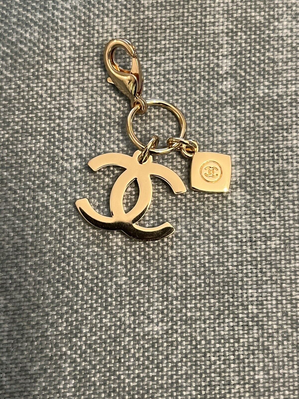 Luxury Brand Inspired CC Chanel Metal Nail Charm in Yellow Gold Cubic  Zirconia Flower —