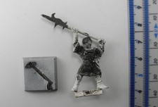 BRETONNIAN MEN-AT-ARMS HALBERDIER w. halberd Metal Army Warhammer 1990s Z3bF