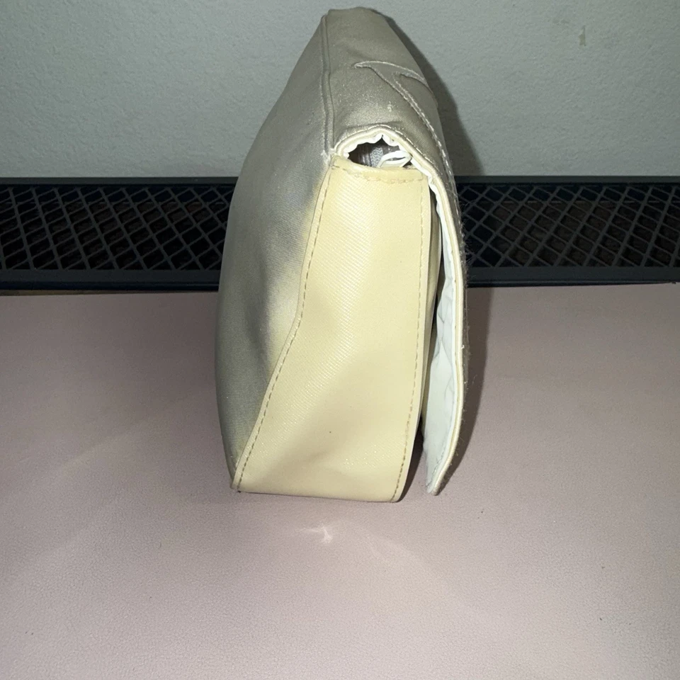 Bolso de cosméticos Christian Dior satinado iridiscente/perfume Travel Trousse de Toilette Foto 4 de 4