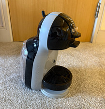 NESCAFÉ Dolce Gusto Capsule Coffee Machine 15 Bar 1500W 0.8L Black/White