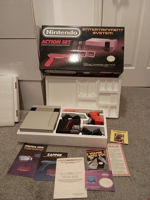 Nintendo Entertainment System Action Set Console Bundle - Great Shape!